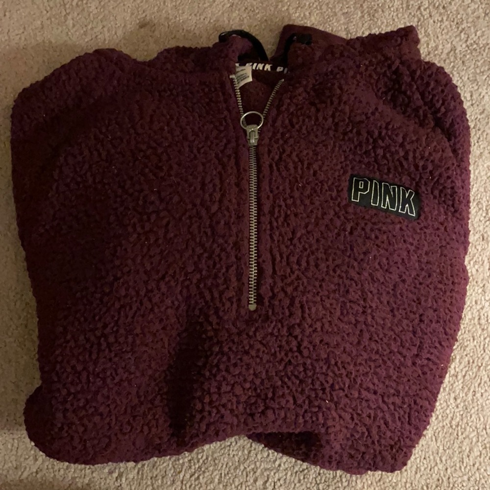 Maroon sweatshirt
